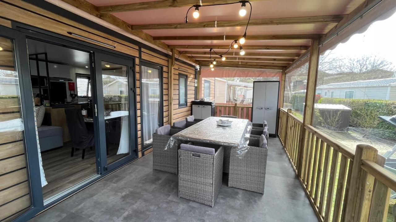 Bayaina Hotel Gastes ภายนอก รูปภาพ